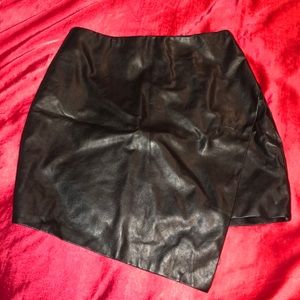 ⛓ Leather asymmetrical skirt ⛓‼️
